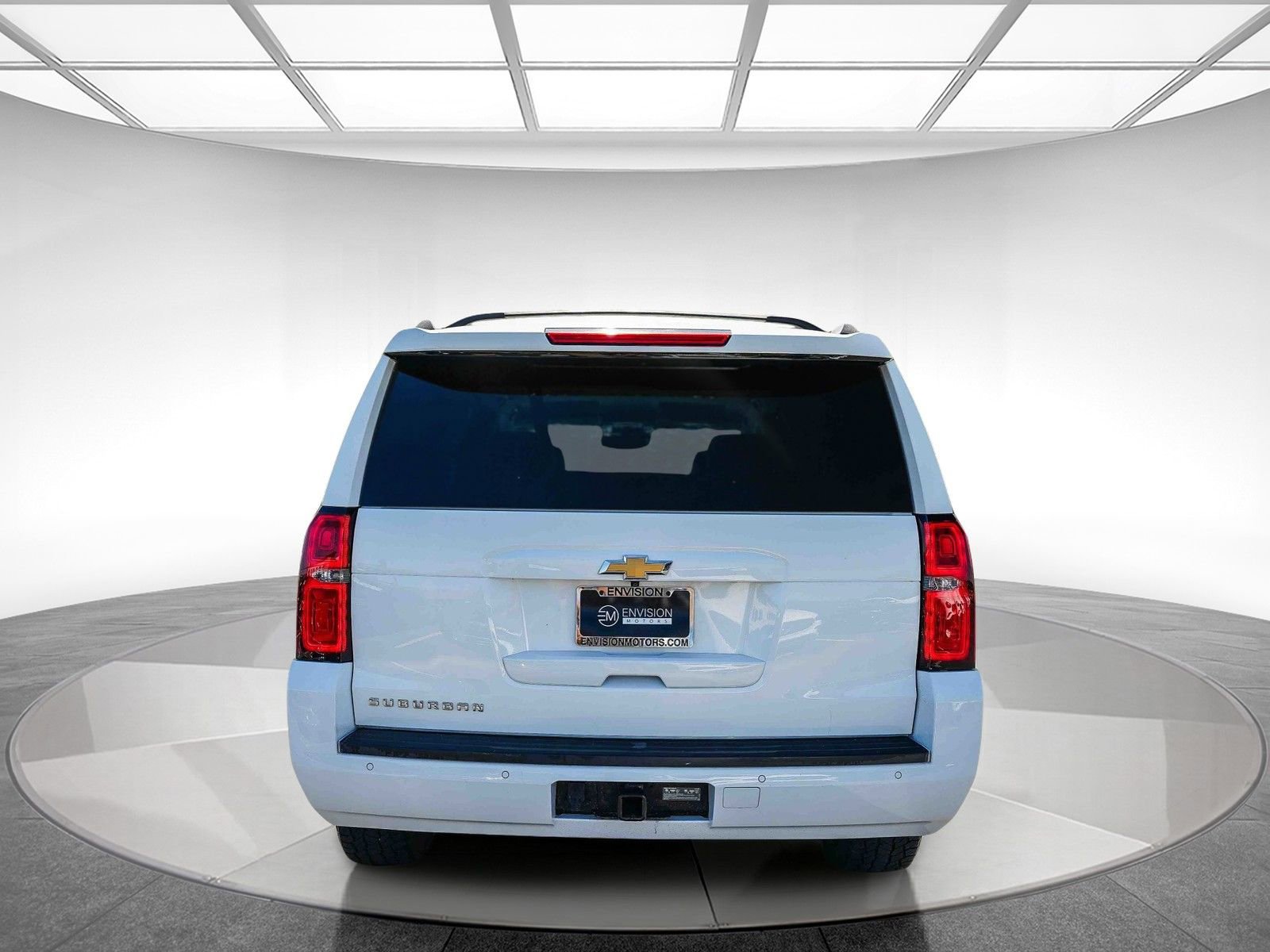 Used 2020 Chevrolet Suburban LT image 3