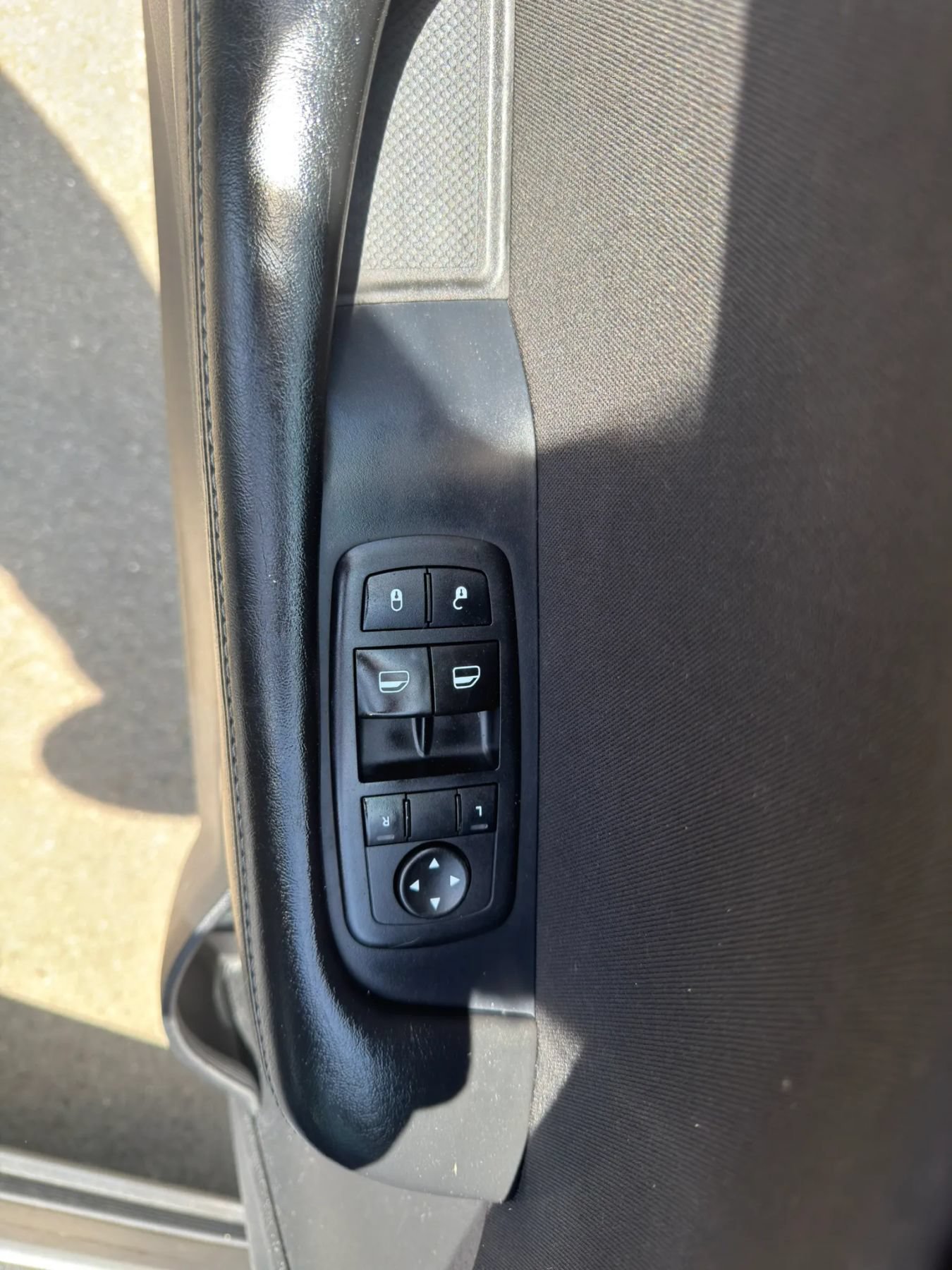 Used 2015 Dodge Challenger SXT RWD image 20