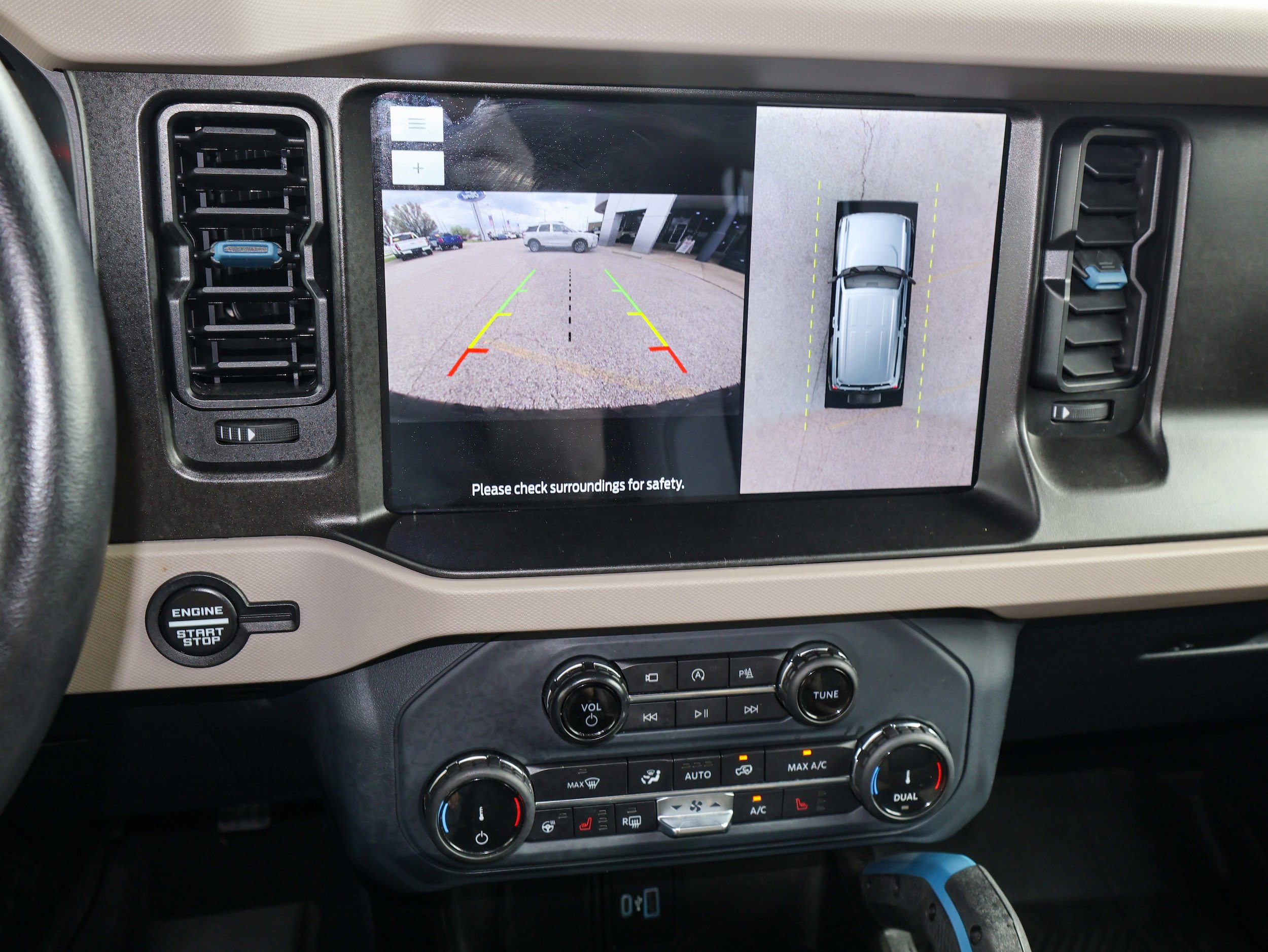 Used 2022 Ford Bronco Wildtrak image 22
