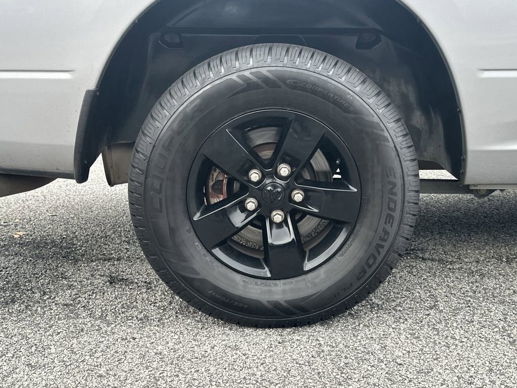 Used 2021 RAM 1500 Classic SLT image 18