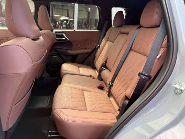 New 2026 Mitsubishi Outlander SEL AWD/4WD image 12