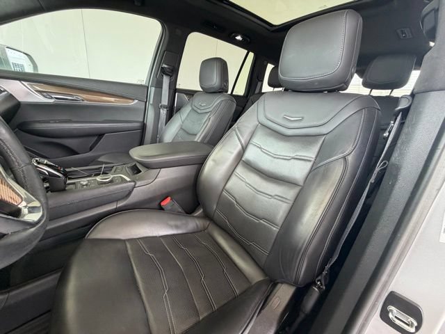 Used 2020 Cadillac XT6 Premium Luxury w/ Platinum Package FWD image 27
