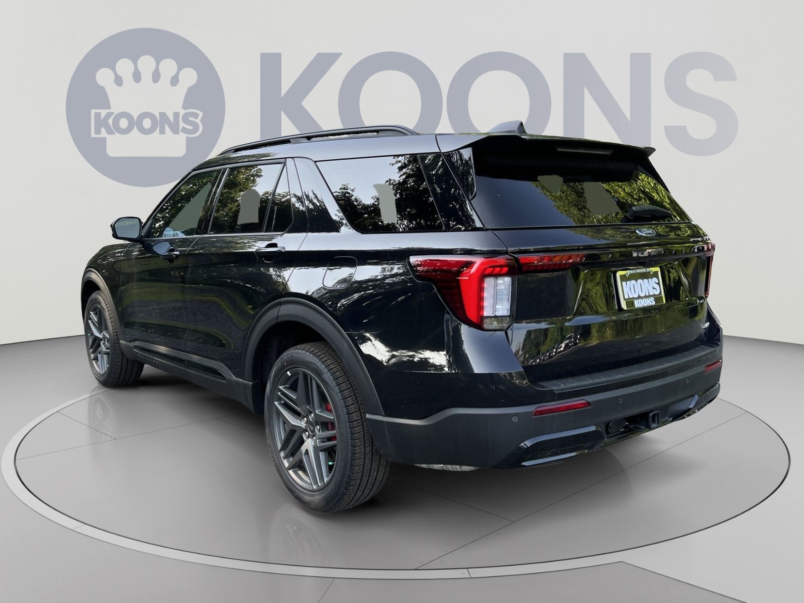 New 2026 Ford Explorer ST-Line w/ ST-Line Street Pack AWD/4WD image 8