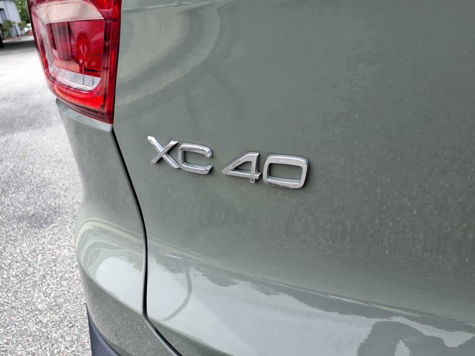 Used 2023 Volvo XC40 Recharge Ultimate w/ Protection Package Premier AWD/4WD image 5