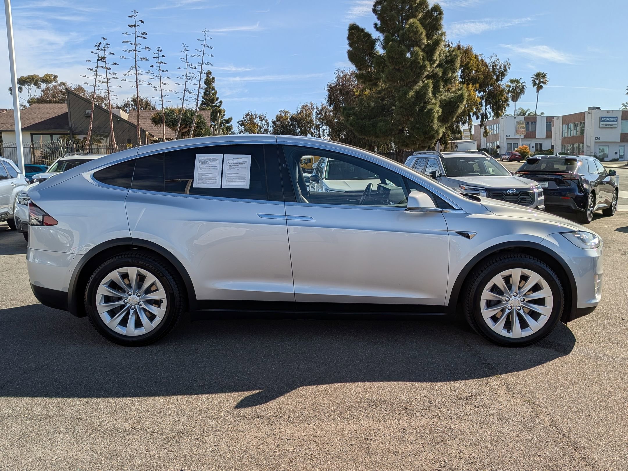 Used 2018 Tesla Model X 75D image 5