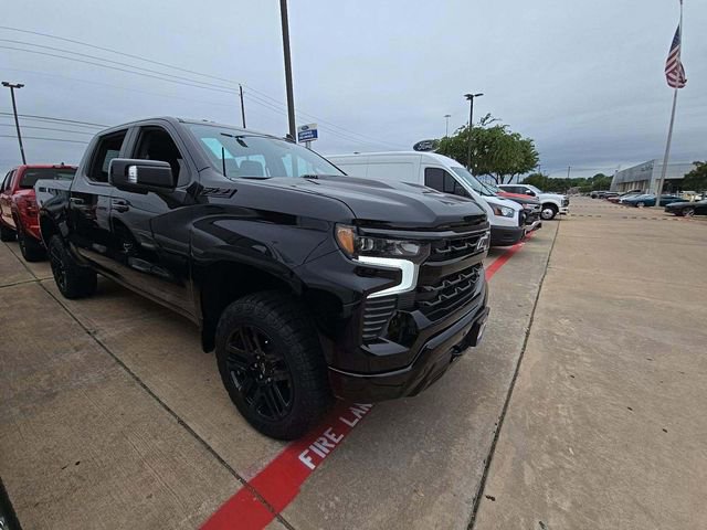 Used 2024 Chevrolet Silverado 1500 LT Trail Boss w/ LT Trail Boss Premium Package AWD/4WD image 4