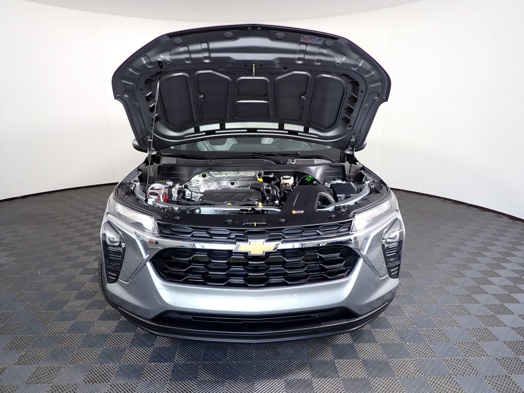 New 2026 Chevrolet Trax LS w/ LS Convenience Package FWD image 39