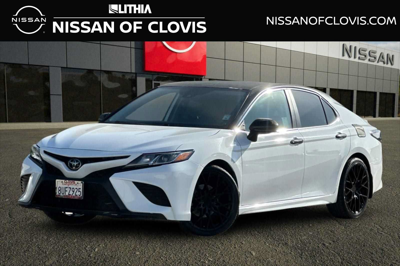 Used 2020 Toyota Camry SE w/ Carpet Mat Package