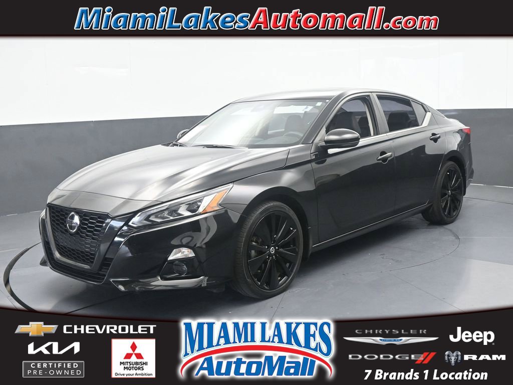 Used 2022 Nissan Altima 2.5 SR w/ Midnight Edition Package