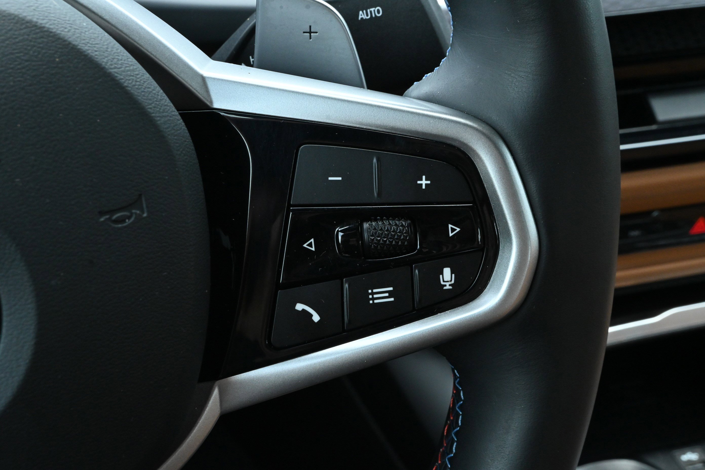 Certified 2025 BMW M340i RWD image 37