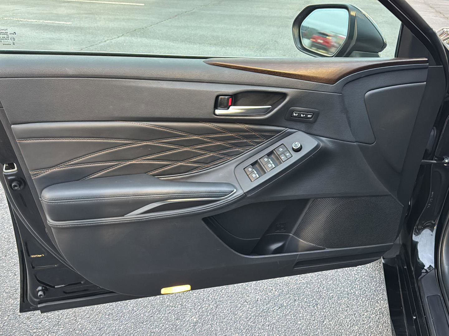 Certified 2022 Toyota Avalon Limited w/ Advanced Safety Package image 14