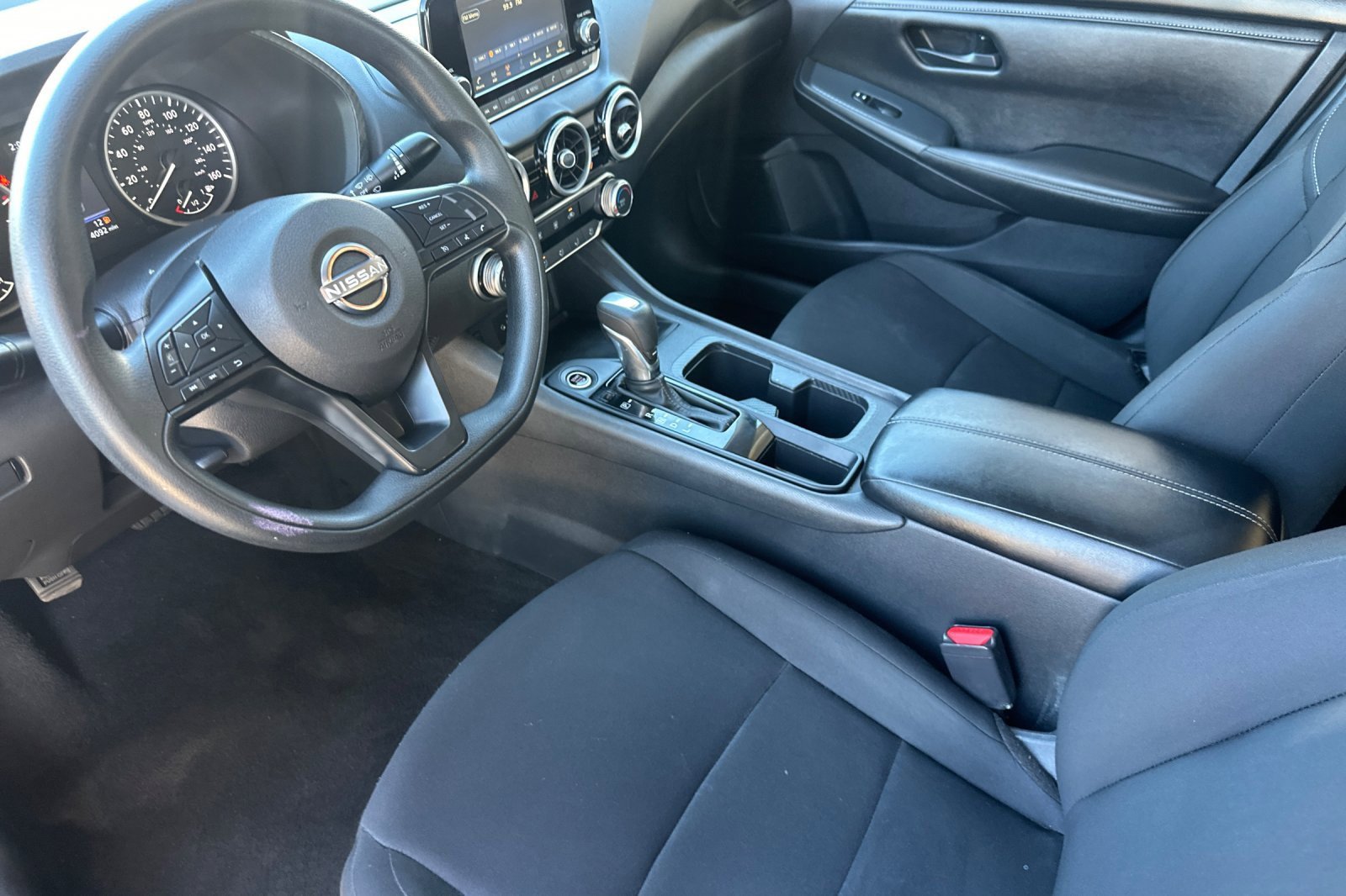 Used 2025 Nissan Sentra S image 10