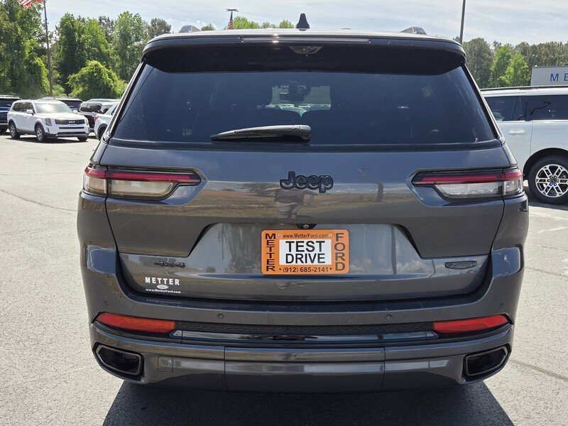 Used 2023 Jeep Grand Cherokee L Summit w/ Advanced Protech Group IV AWD/4WD image 10