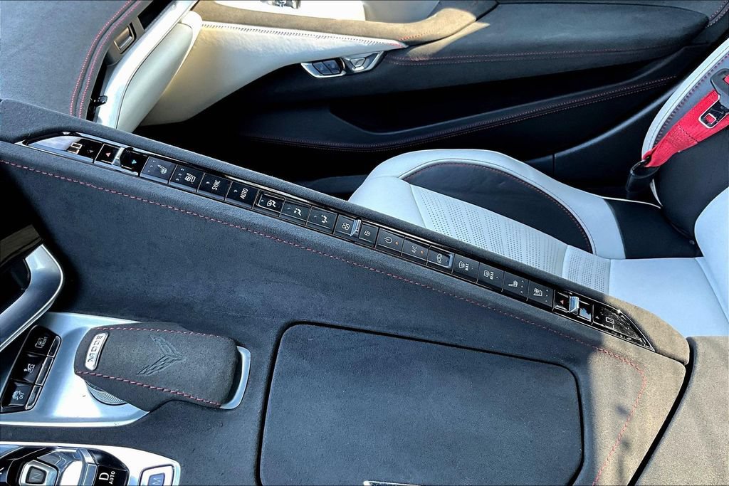 Used 2023 Chevrolet Corvette Stingray Premium Conv RWD image 15