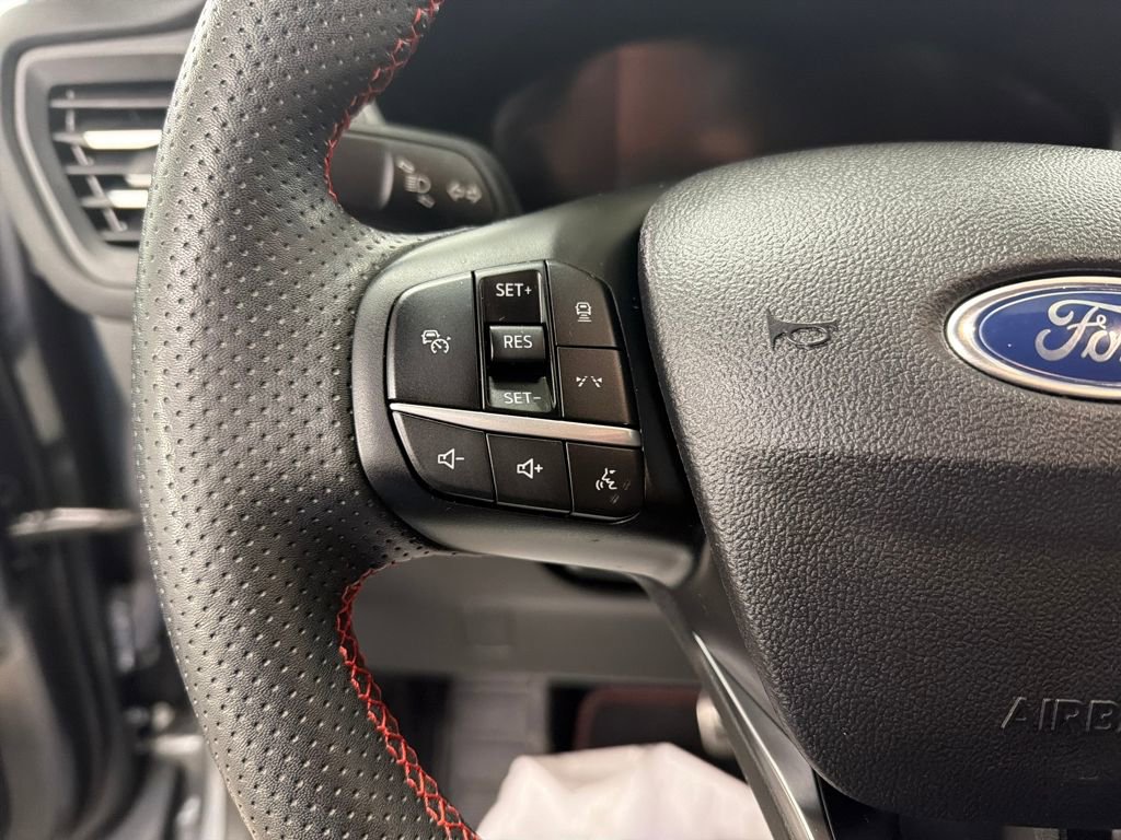 Certified 2023 Ford Escape ST-Line w/ Tech Pack #1 image 17