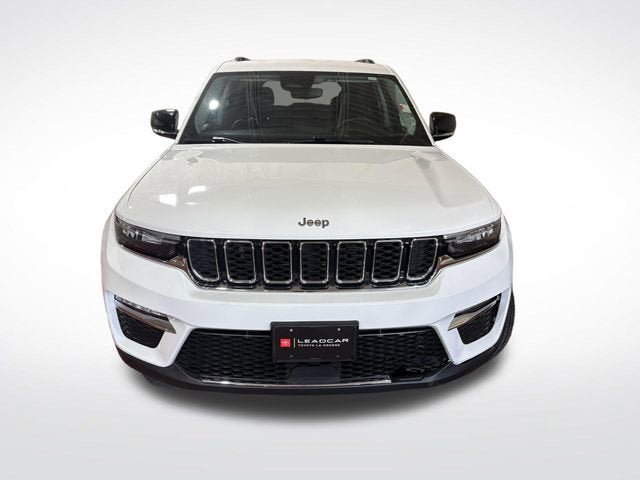 Used 2024 Jeep Grand Cherokee Limited AWD/4WD image 8