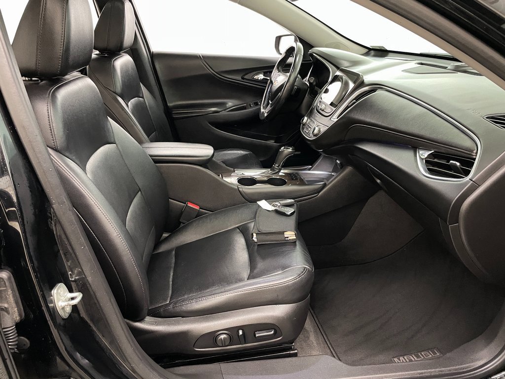 Certified 2018 Chevrolet Malibu Premier w/ Premier Sun and Wheel Package image 38