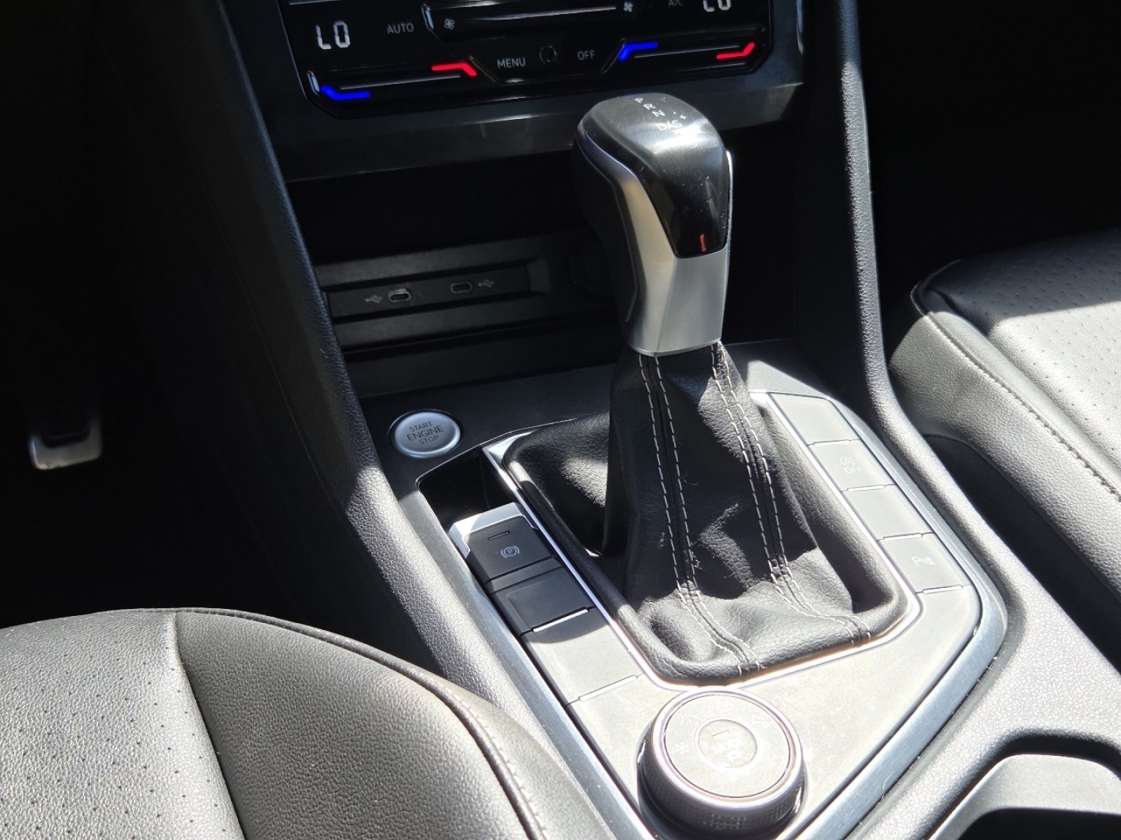 Used 2022 Volkswagen Tiguan SE R-Line AWD/4WD image 37