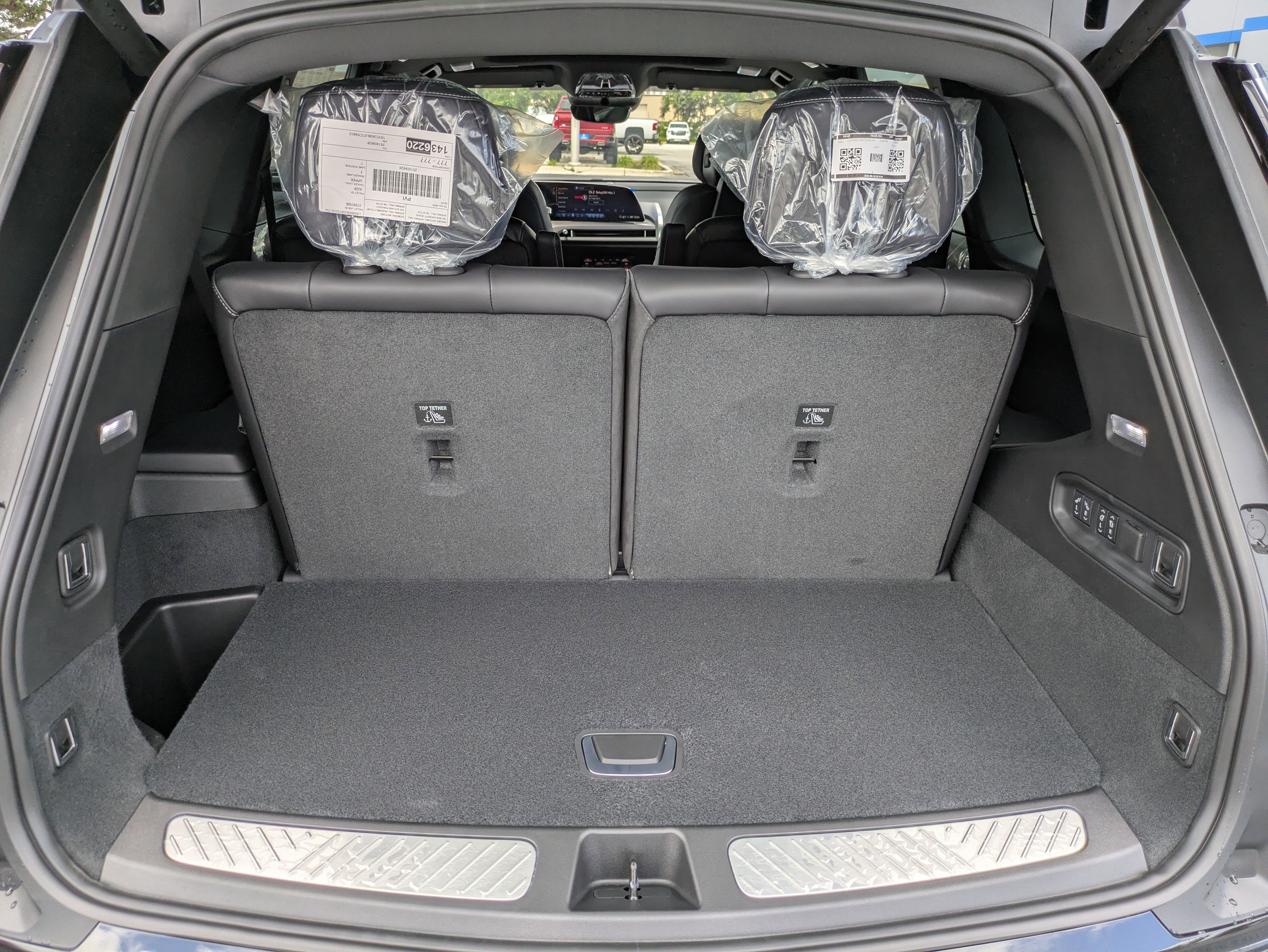 New 2026 Cadillac Vistiq Luxury w/ LPO, Floor Liner Package image 7