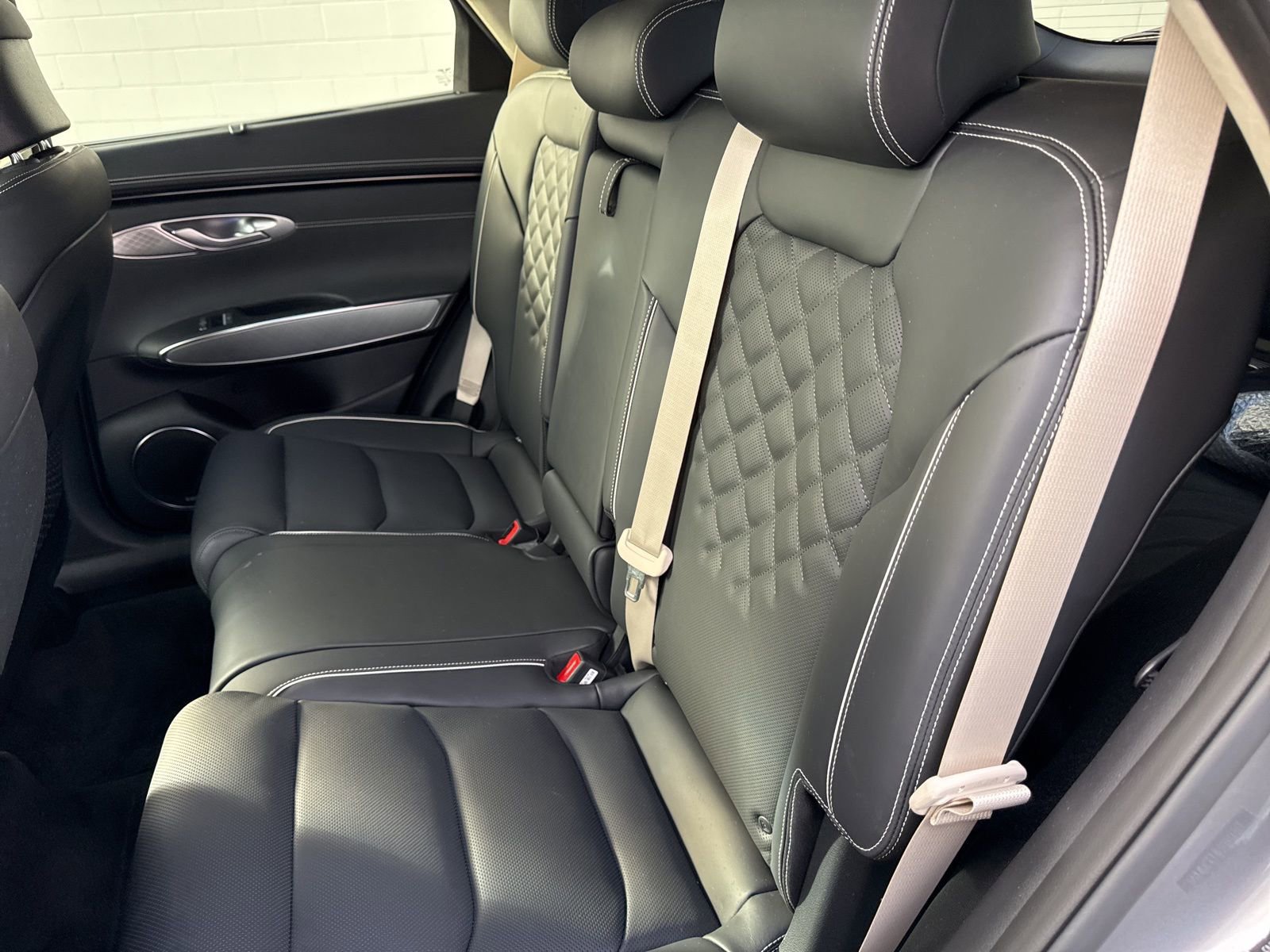 Used 2025 Genesis Electrified GV70 Advanced w/ Prestige Package image 14