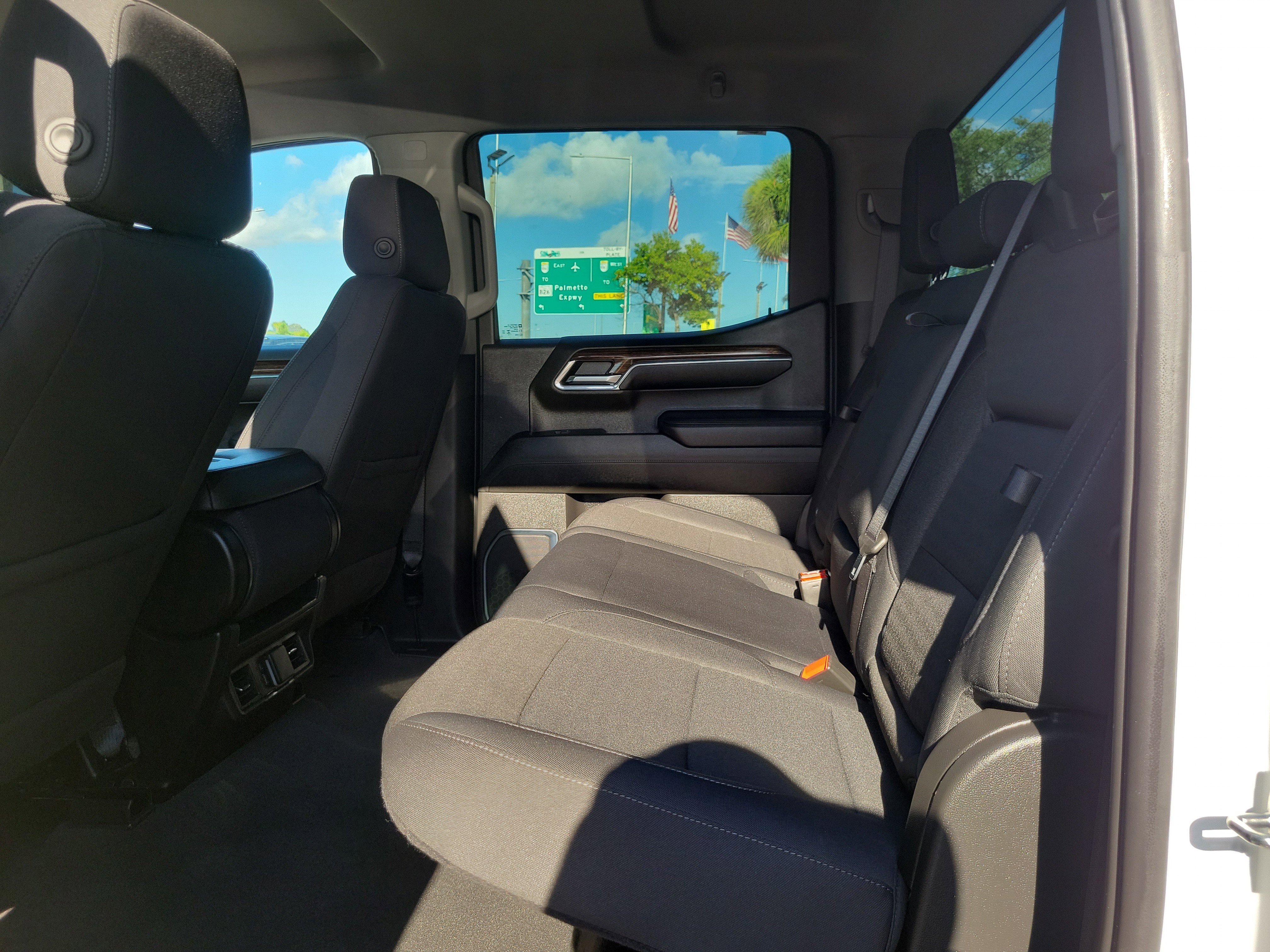 Used 2024 GMC Sierra 1500 Elevation image 12