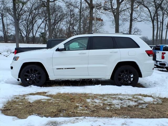 Used 2020 Jeep Grand Cherokee Altitude image 6