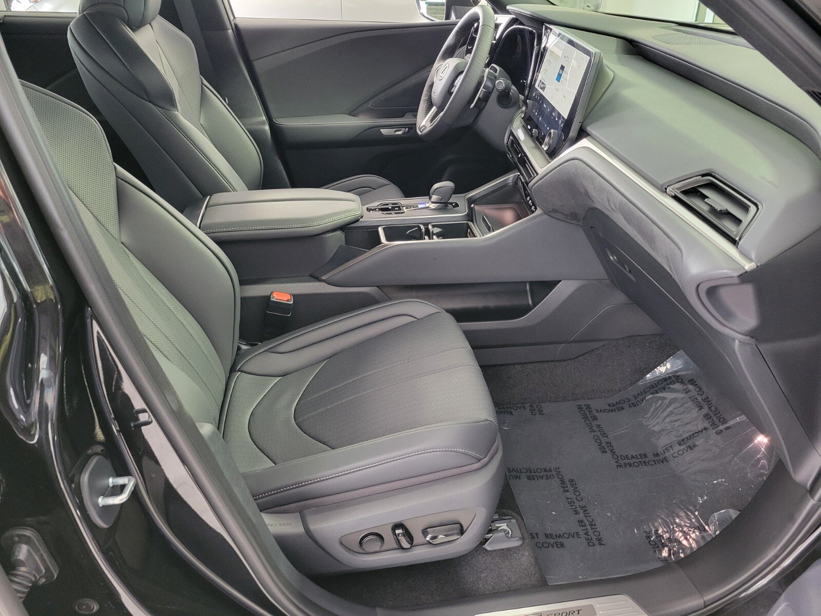 Certified 2026 Lexus TX 500h AWD w/ Technology Package image 16