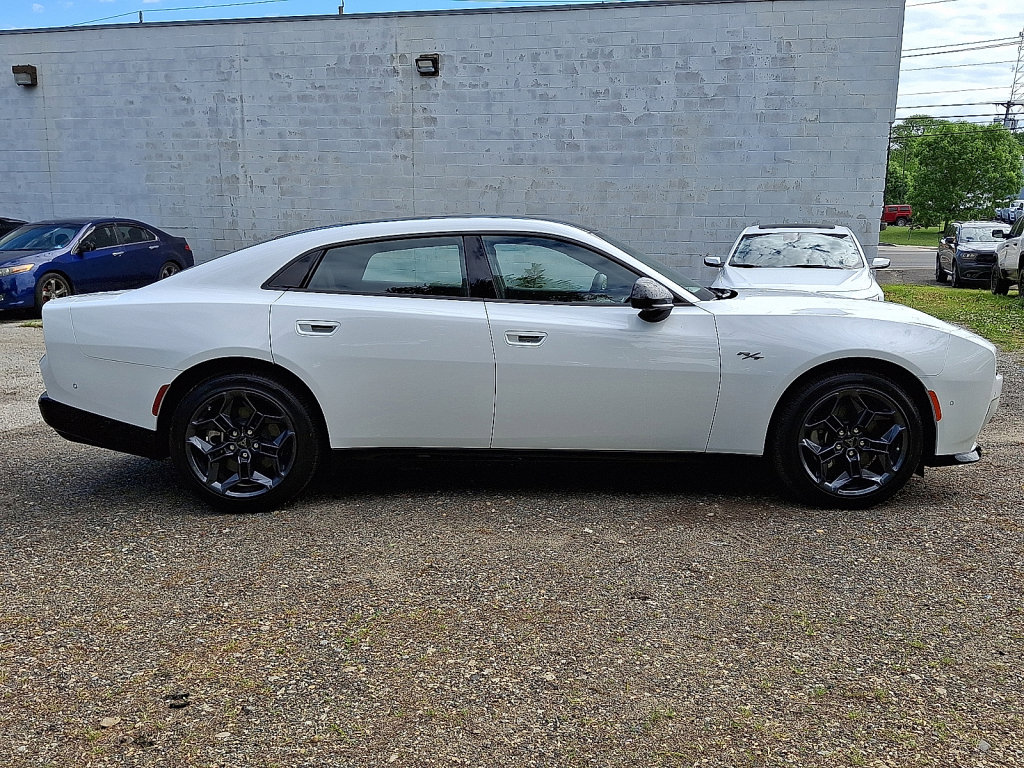 New 2026 Dodge Charger R/T AWD/4WD image 4