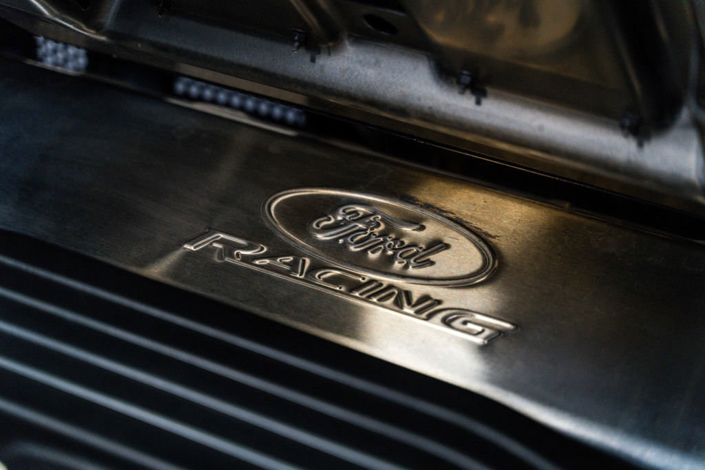 Used 2006 Ford GT RWD image 9