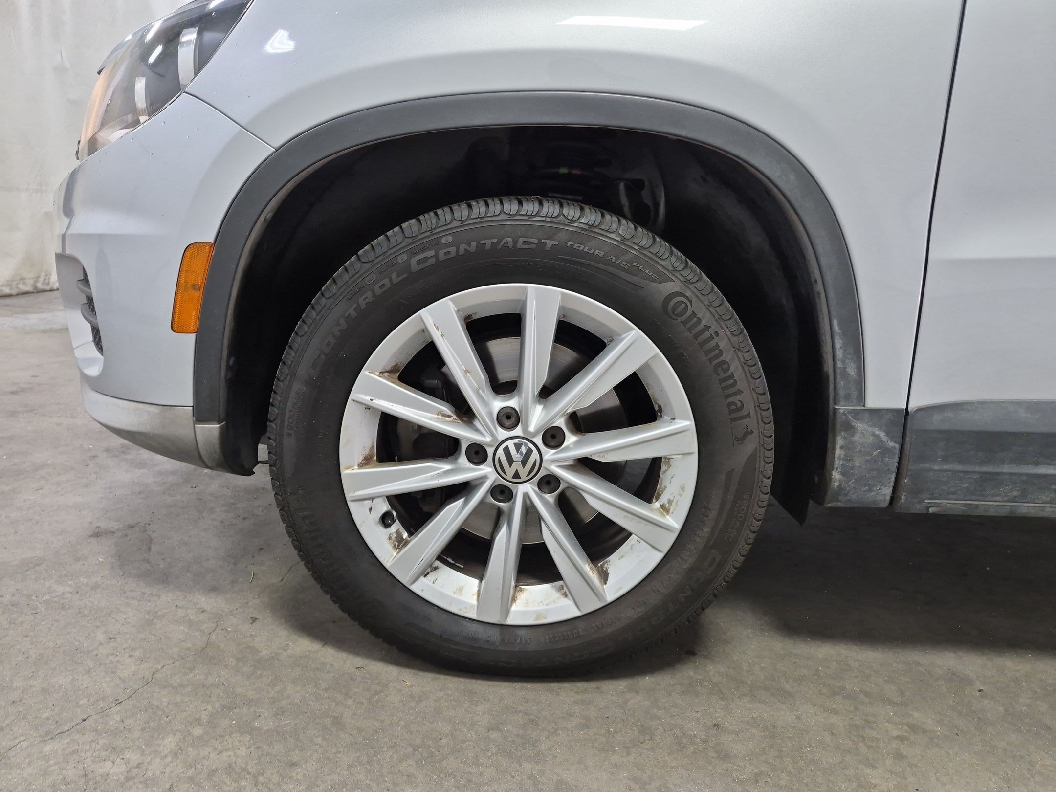 Used 2017 Volkswagen Tiguan Limited w/ Premium Package AWD/4WD image 14