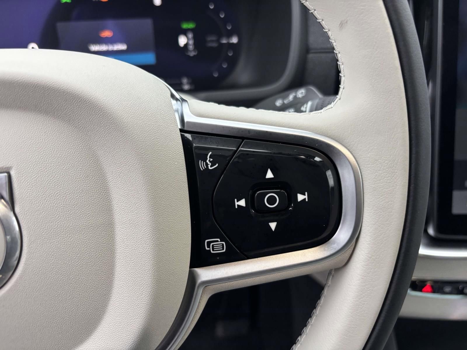 New 2026 Volvo XC90 T8 Ultra w/ Protection Package Premier AWD/4WD image 19