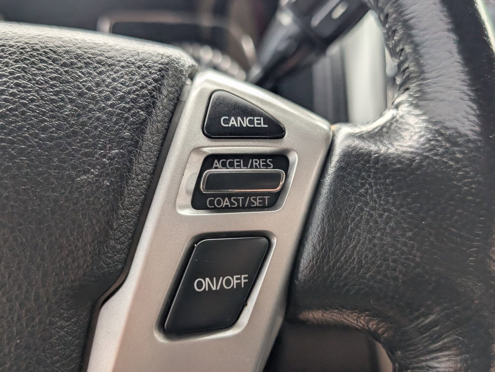 Used 2019 Nissan Titan SV w/ SV Convenience Package image 23
