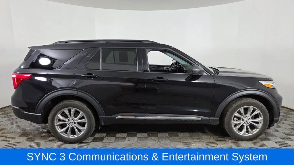 Used 2023 Ford Explorer XLT w/ Equipment Group 202A image 10