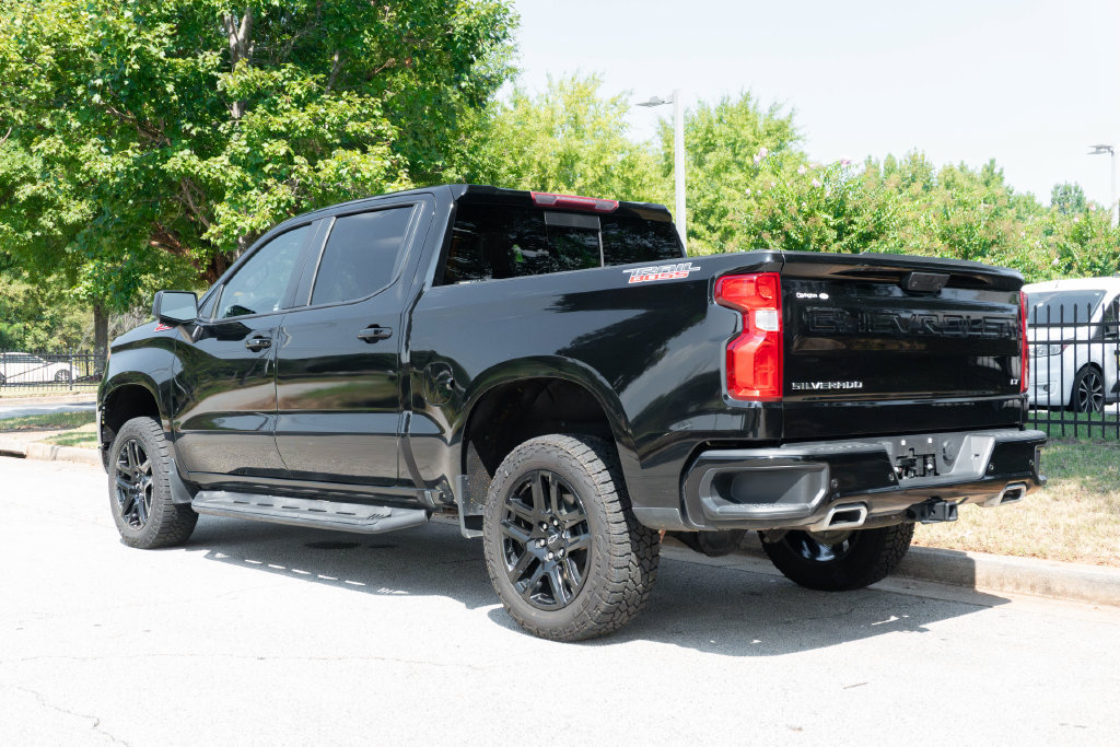 Used 2023 Chevrolet Silverado 1500 LT Trail Boss w/ LT Trail Boss Premium Package AWD/4WD image 13