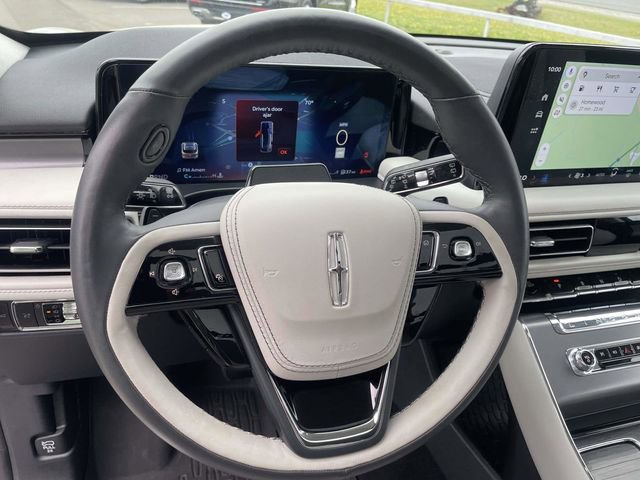 Used 2025 Lincoln Aviator AWD image 17