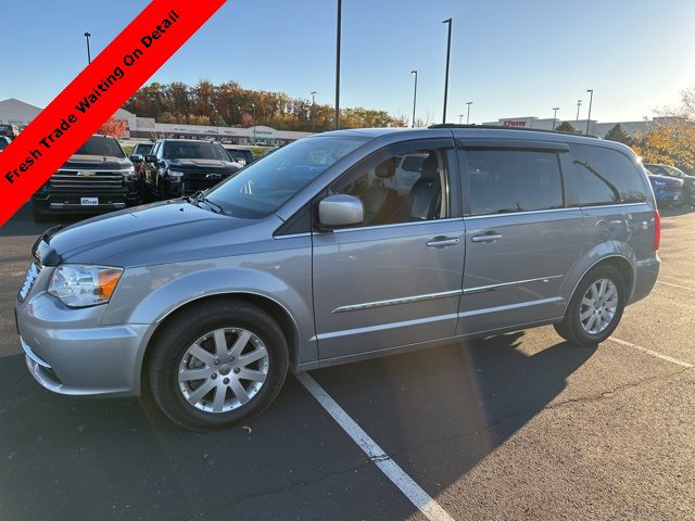 Used 2014 Chrysler Town & Country Touring w/ Trailer Tow Group