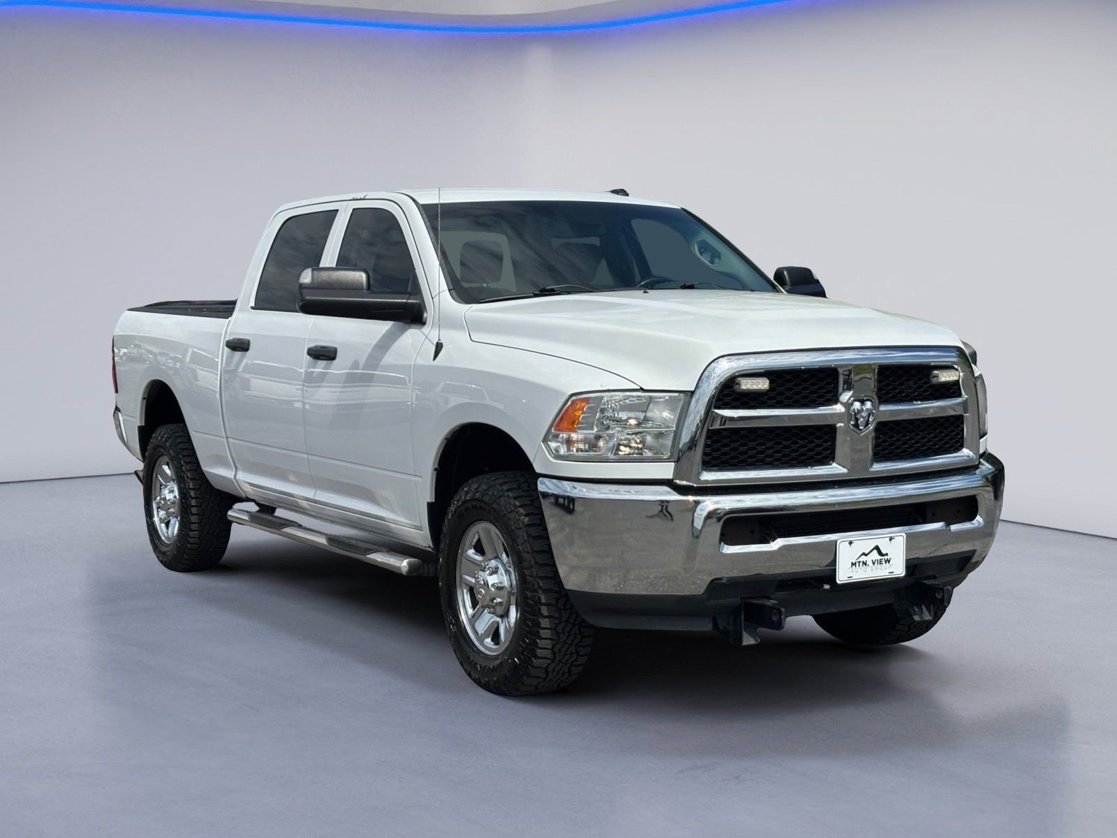 Used 2016 RAM 3500 Tradesman w/ Chrome Appearance Group AWD/4WD image 3