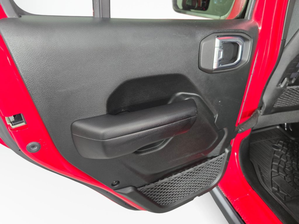 Used 2021 Jeep Wrangler Unlimited Rubicon AWD/4WD image 36