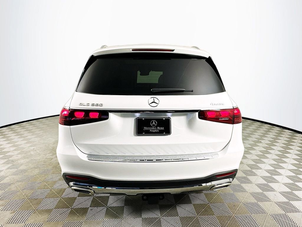 Used 2025 Mercedes-Benz GLS 580 4MATIC image 6