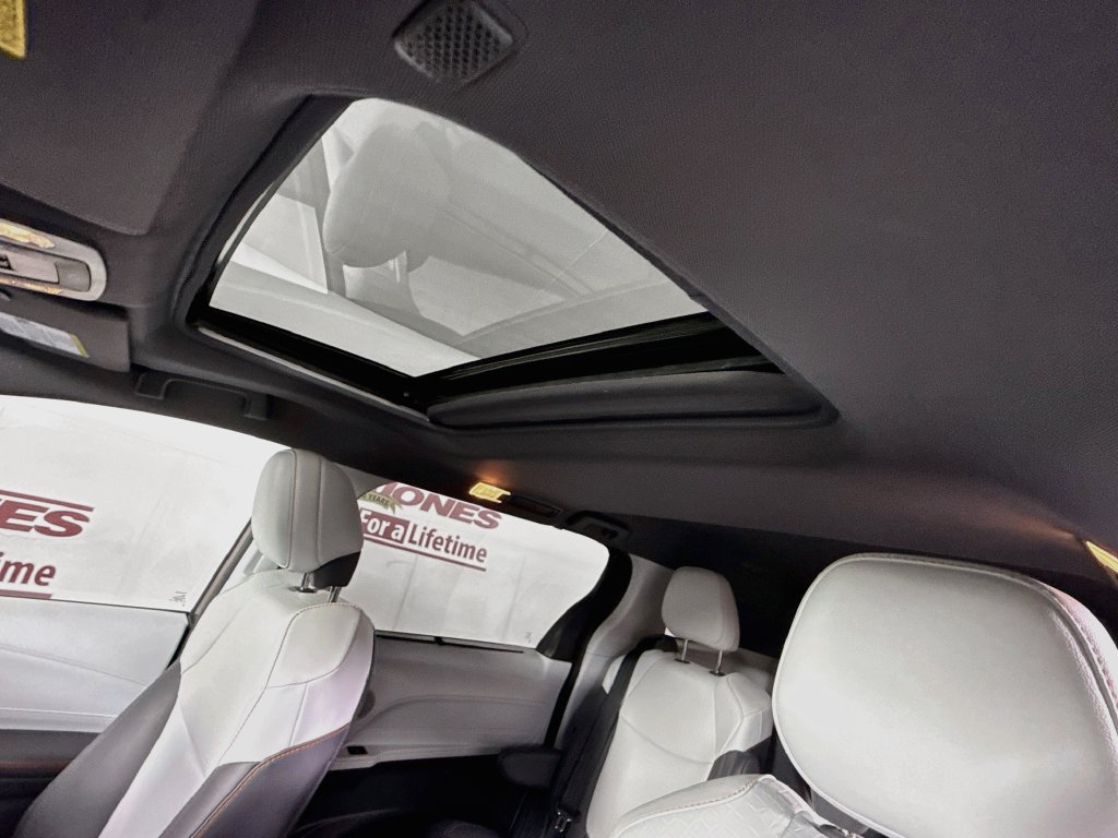 Certified 2021 Toyota Sienna XSE AWD/4WD image 12