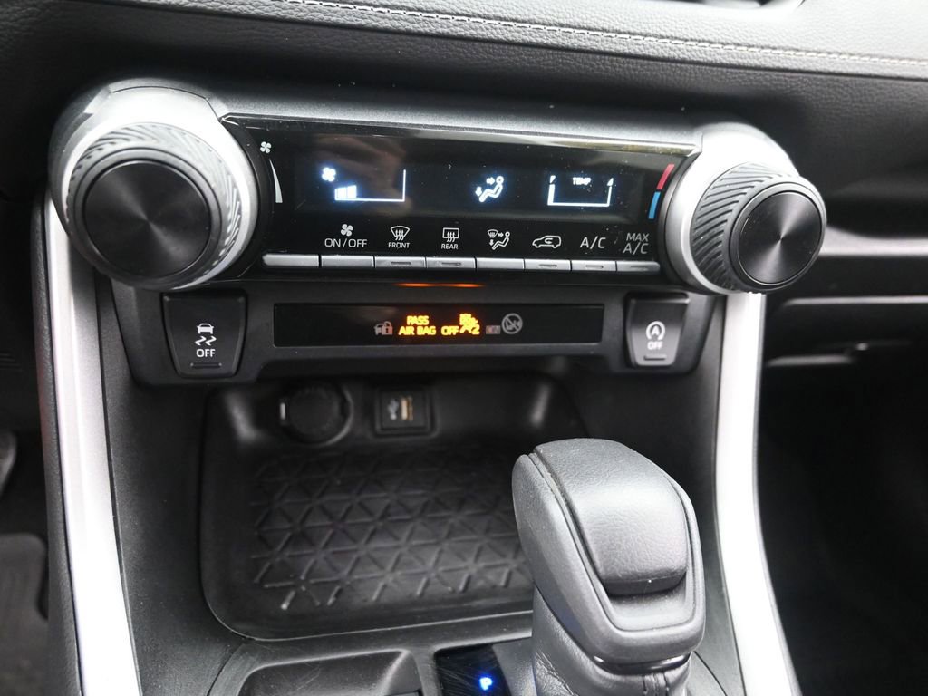 Used 2023 Toyota RAV4 LE image 16