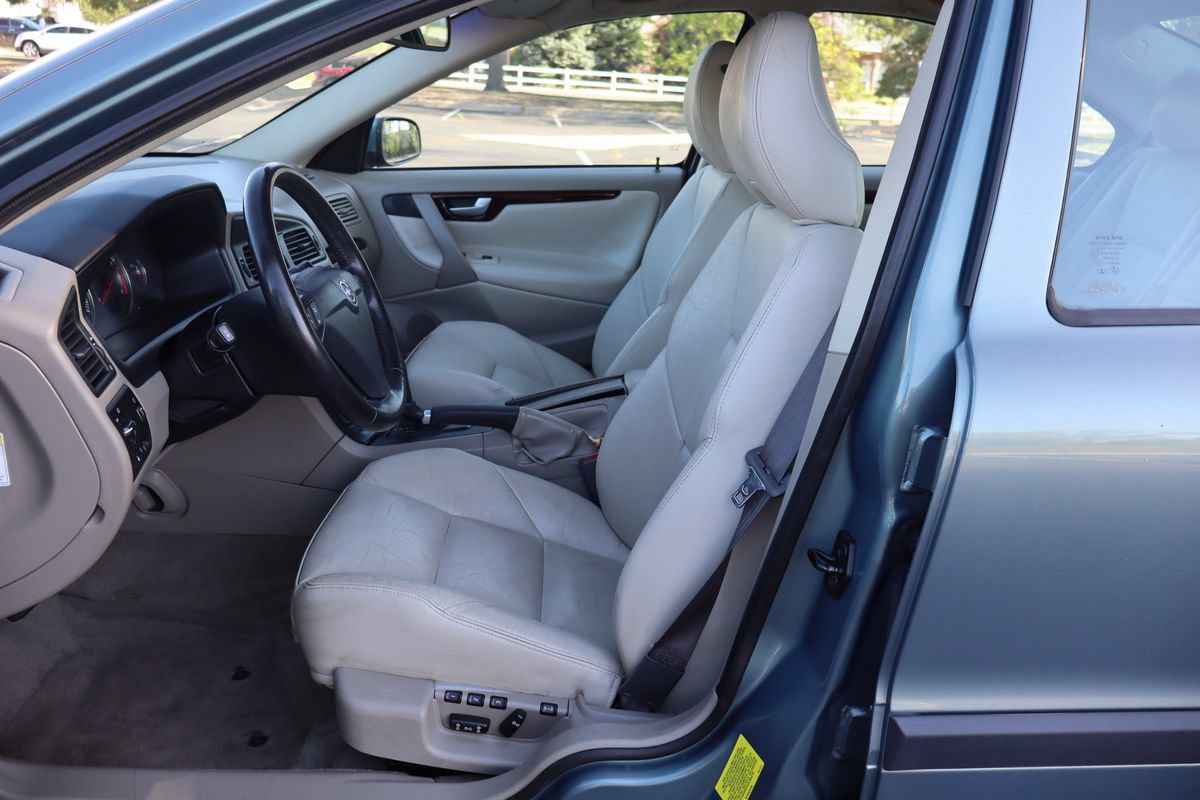 Used 2004 Volvo S60 2.5T AWD/4WD image 19