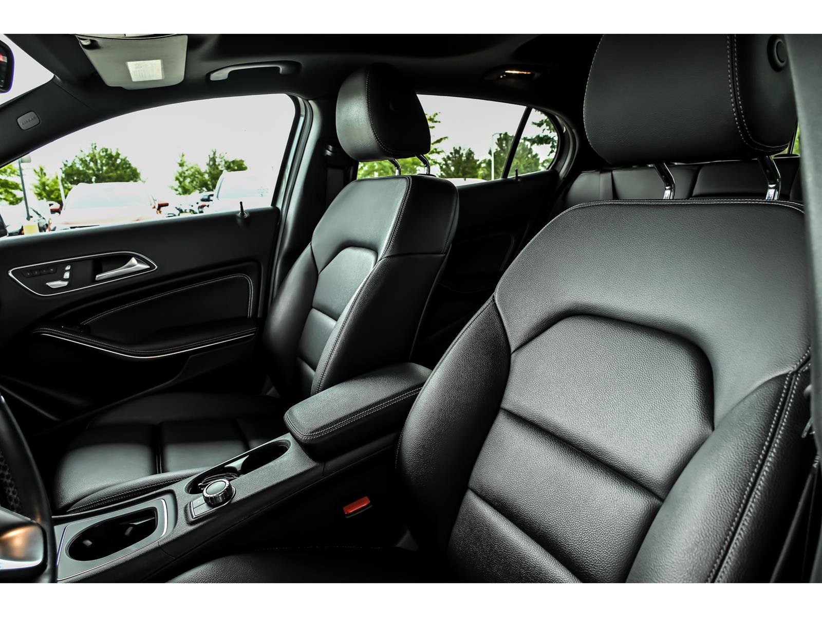 Used 2019 Mercedes-Benz GLA 250 4MATIC image 14