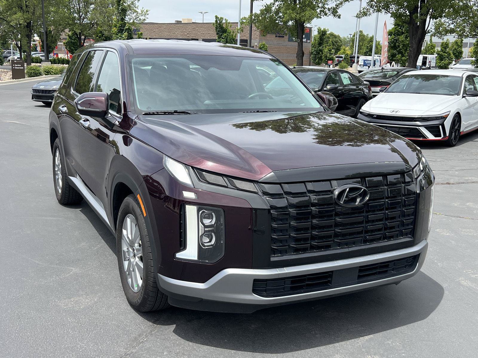 Certified 2023 Hyundai Palisade SE w/ Cargo Package AWD/4WD image 4
