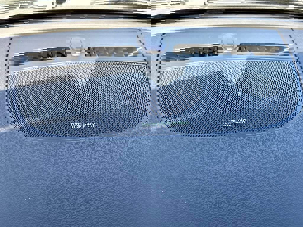 New 2026 Volvo XC40 B5 Ultra AWD/4WD image 10