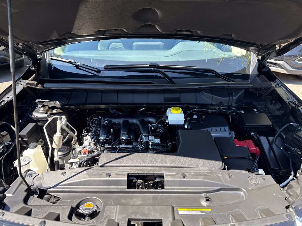 Certified 2025 Nissan Pathfinder SV FWD image 44