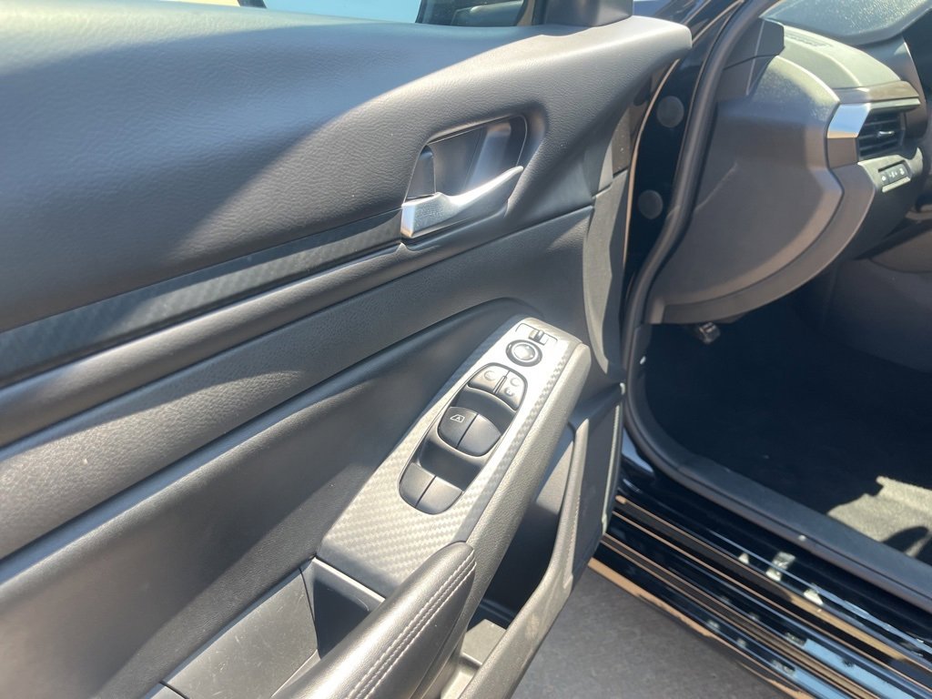 Used 2024 Nissan Altima 2.5 SV image 8