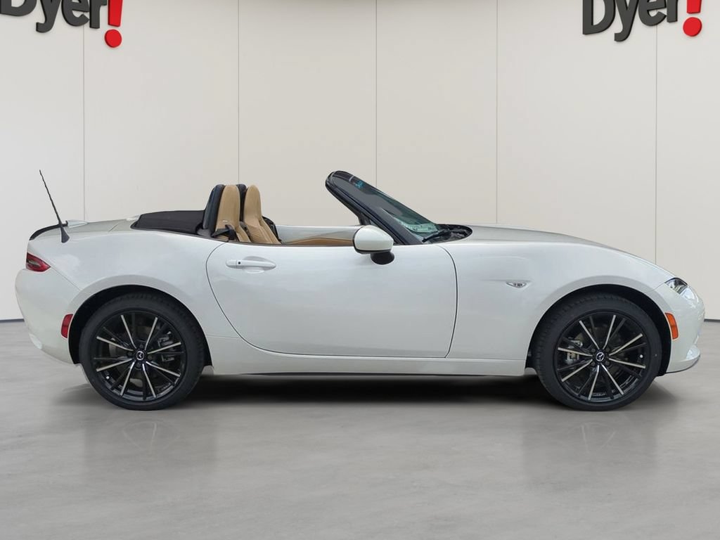 New 2026 MAZDA MX-5 Miata Grand Touring RWD image 2