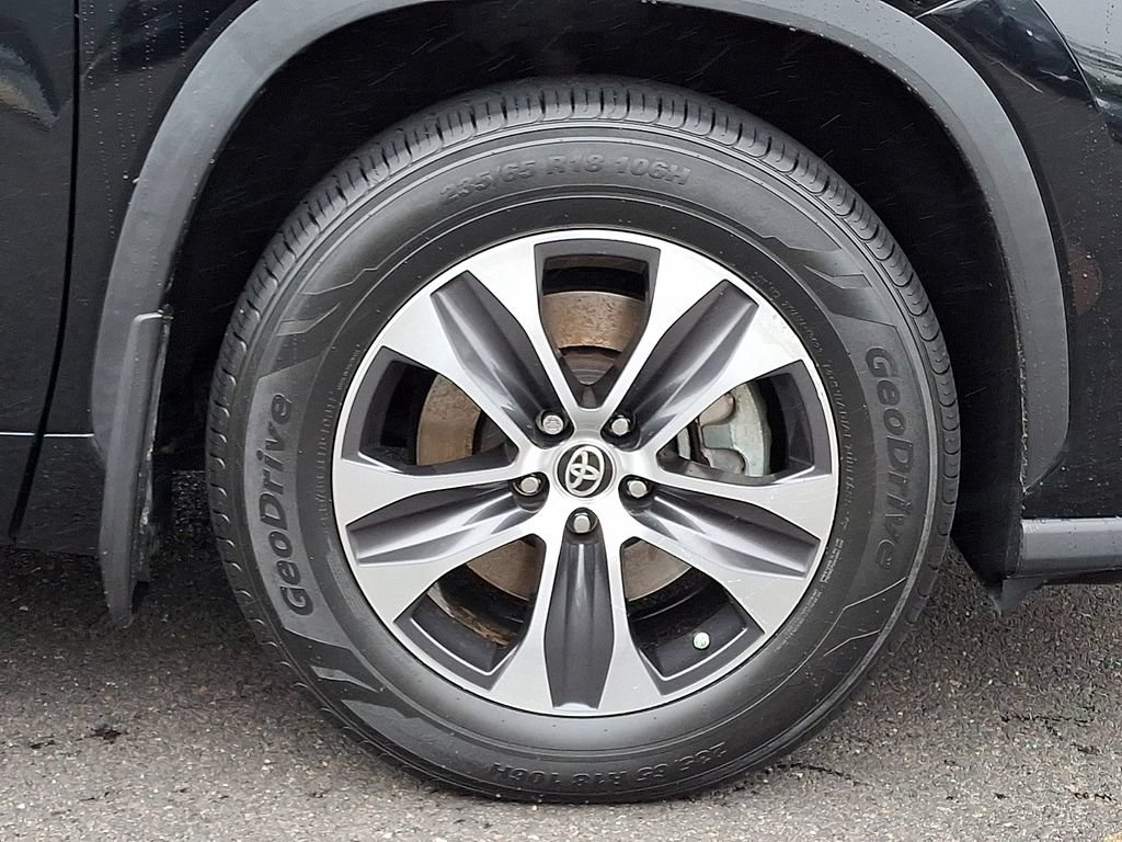 Certified 2020 Toyota Highlander XLE AWD/4WD image 8