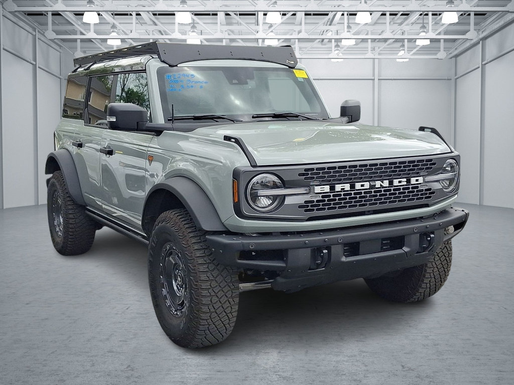 Used 2024 Ford Bronco Badlands AWD/4WD image 3